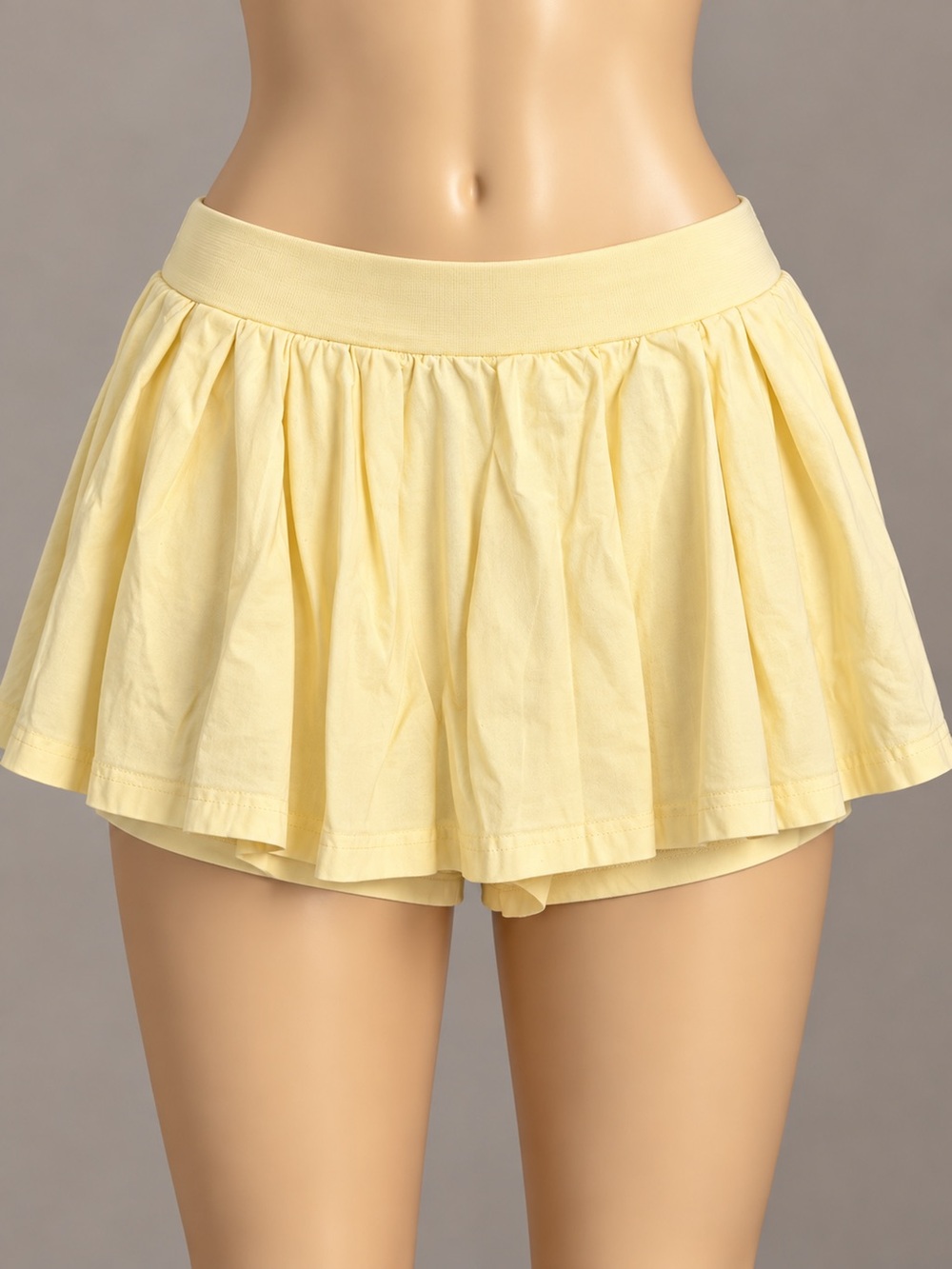PrettyLittleThing Butter Yellow Cotton Flowy Skort Size 4
